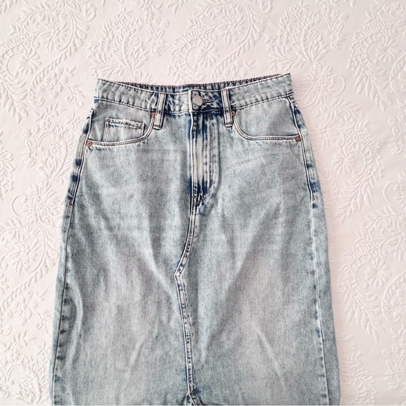 NWT Lulus Blank NYC In My Mind Light Wash Denim High-Rise Maxi Skirt XSmall - Picture 3 of 11